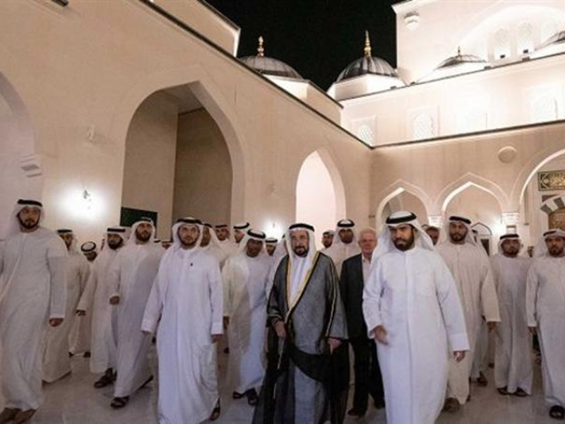سلطان القاسمي يفتتح مسجد الشارقة بتكلفة 300 مليون درهم
